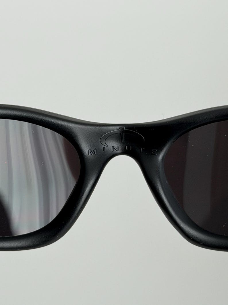 Oakley Minute 1.0 Sunglasses Black Frame Silver Lens Y2K Retro