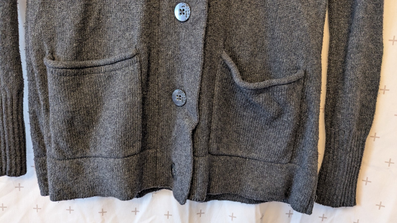 Eddie Bauer gray long sleeve button up cardigan pockets comfy cozy Women’s small