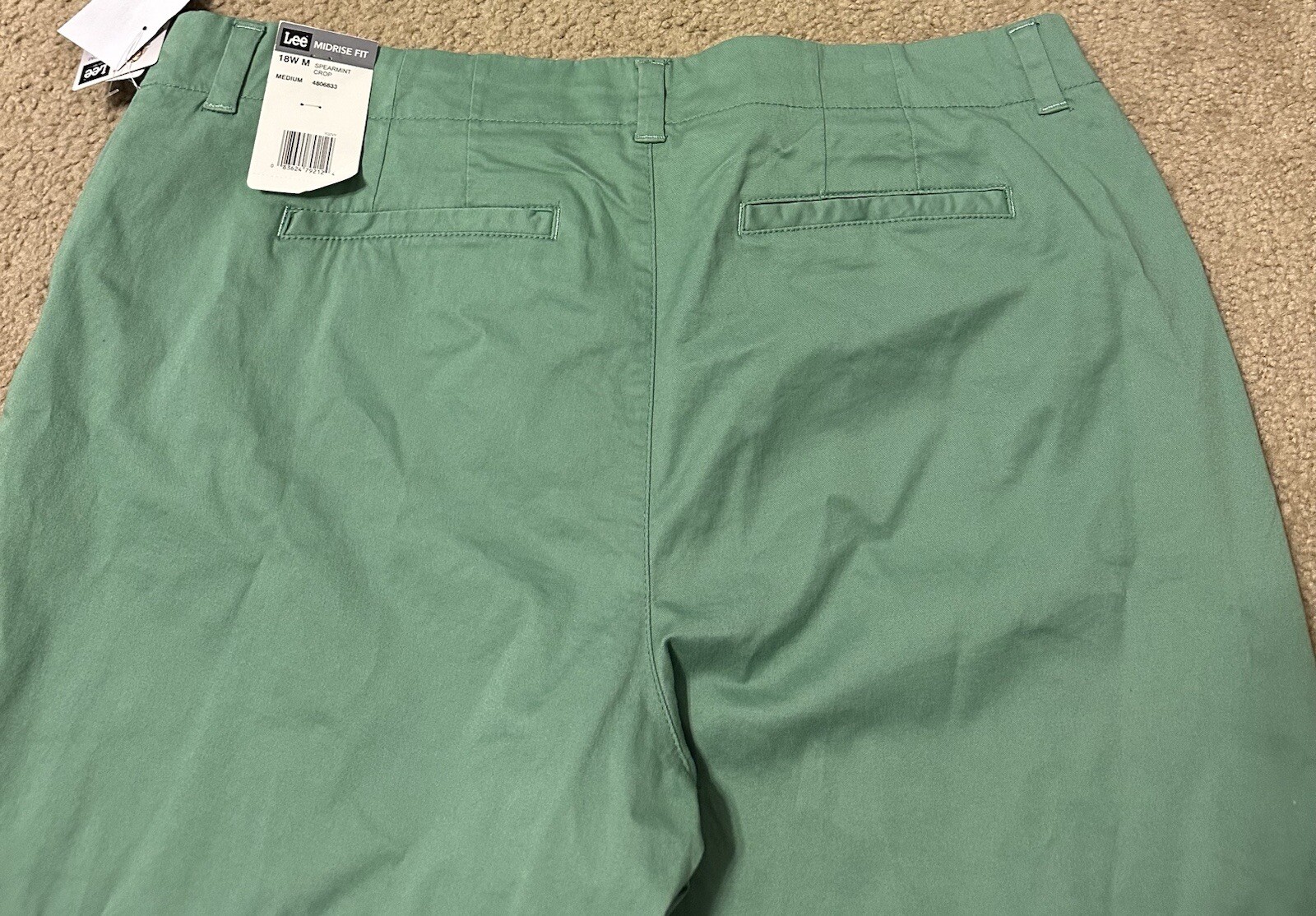 LEE Capri Size 18W Spearmint Green Mid Rise Fit Cropped Pant New Nwt!