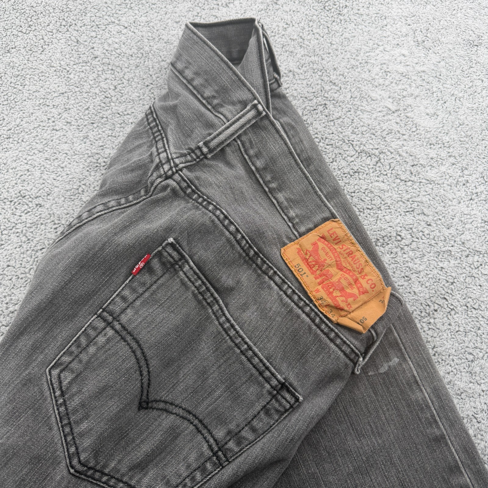 Levis 501 Jeans Mens 33×31 Gray Black Button Fly Straight Denim Pants Cotton
