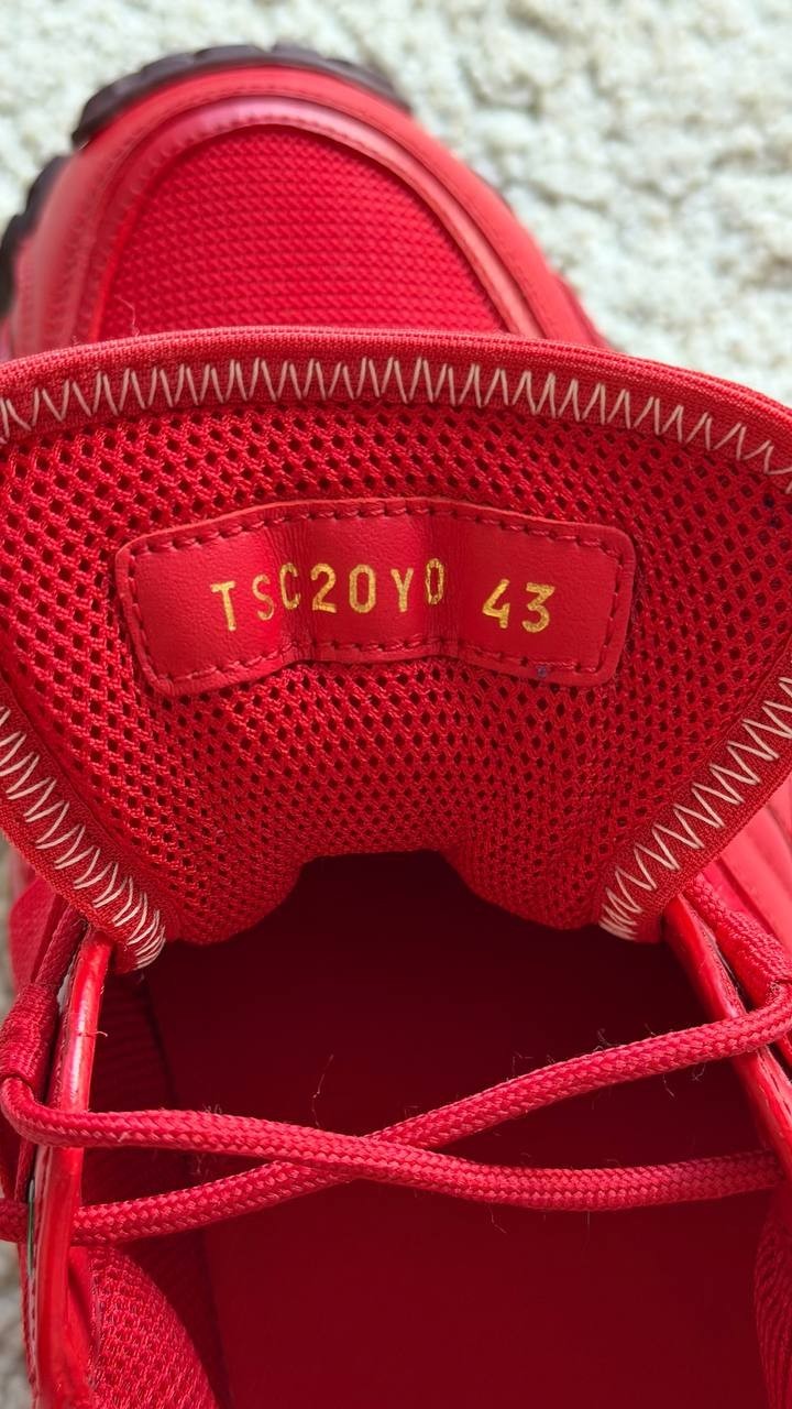Valentino Garavani Climbers Red Skull Sneakers EU 43 Made In Italy Rare