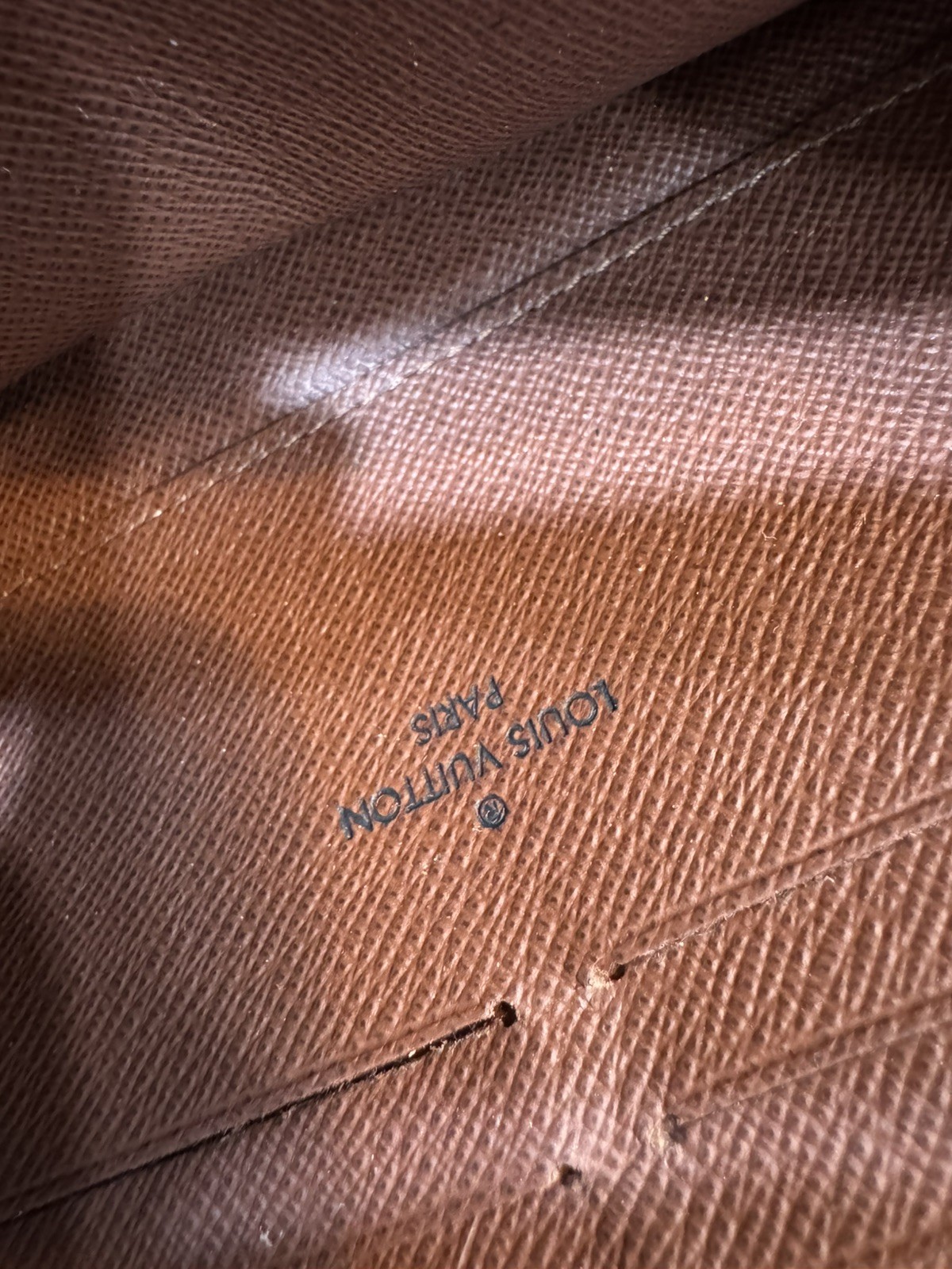LOUIS VUITTON LV Monogram Canvas Zippy Wallet -Brown