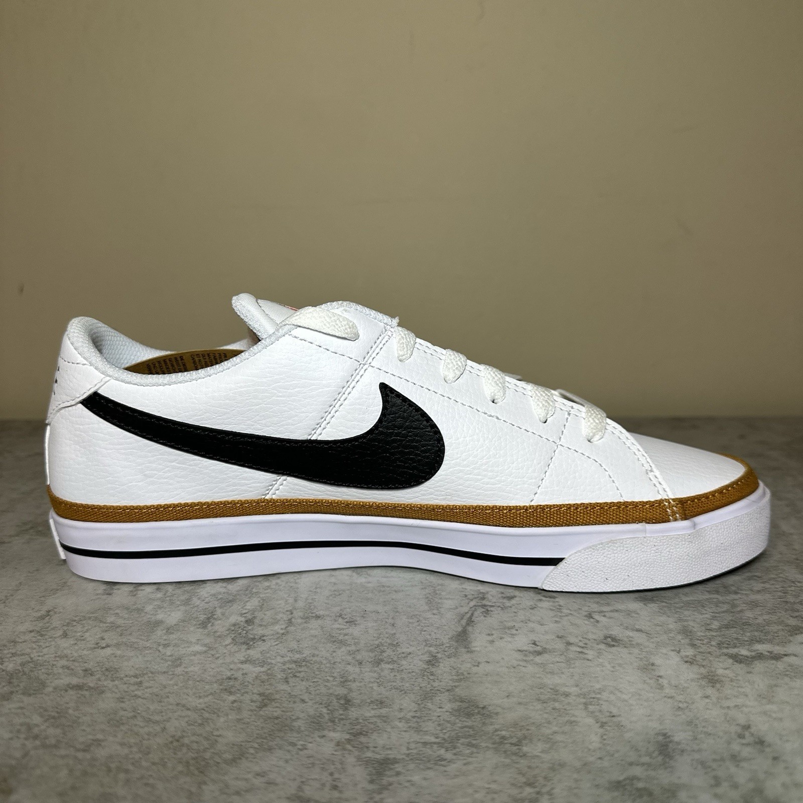 SIZE 9.5- Nike Womens Court Legacy Nn White Fashion Sneaker DH3161-100