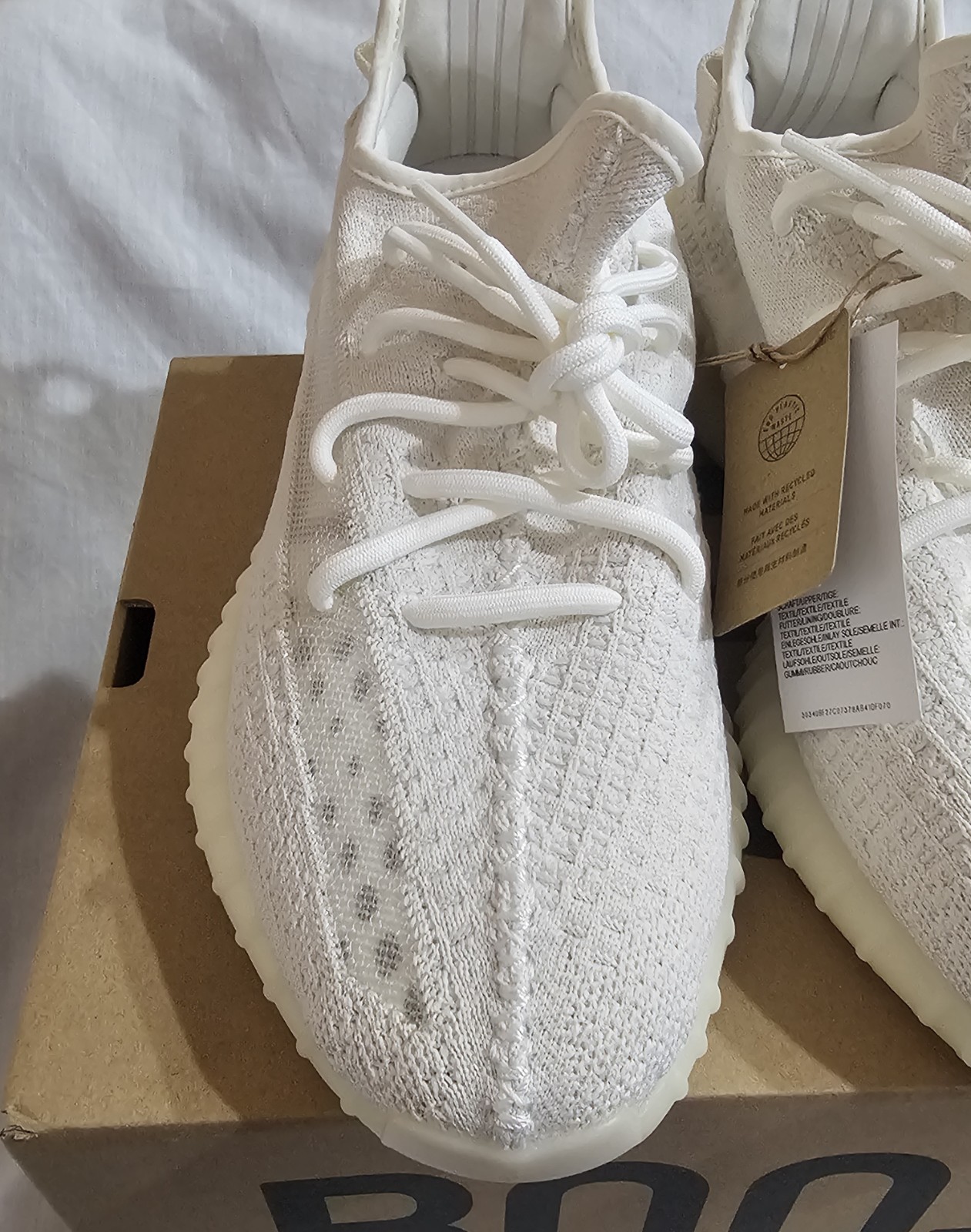 *NIB/DEADSTOCK* adidas Yeezy Boost 350 V2 “Bone” (HQ6316) Size US 11
