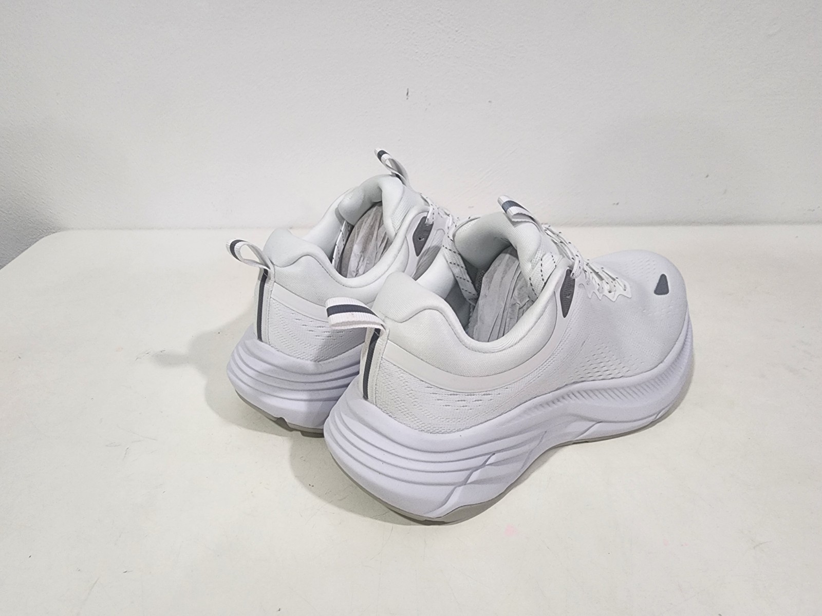 Nortiv8 Men’s Waking Shoes Size 8.5 In White One