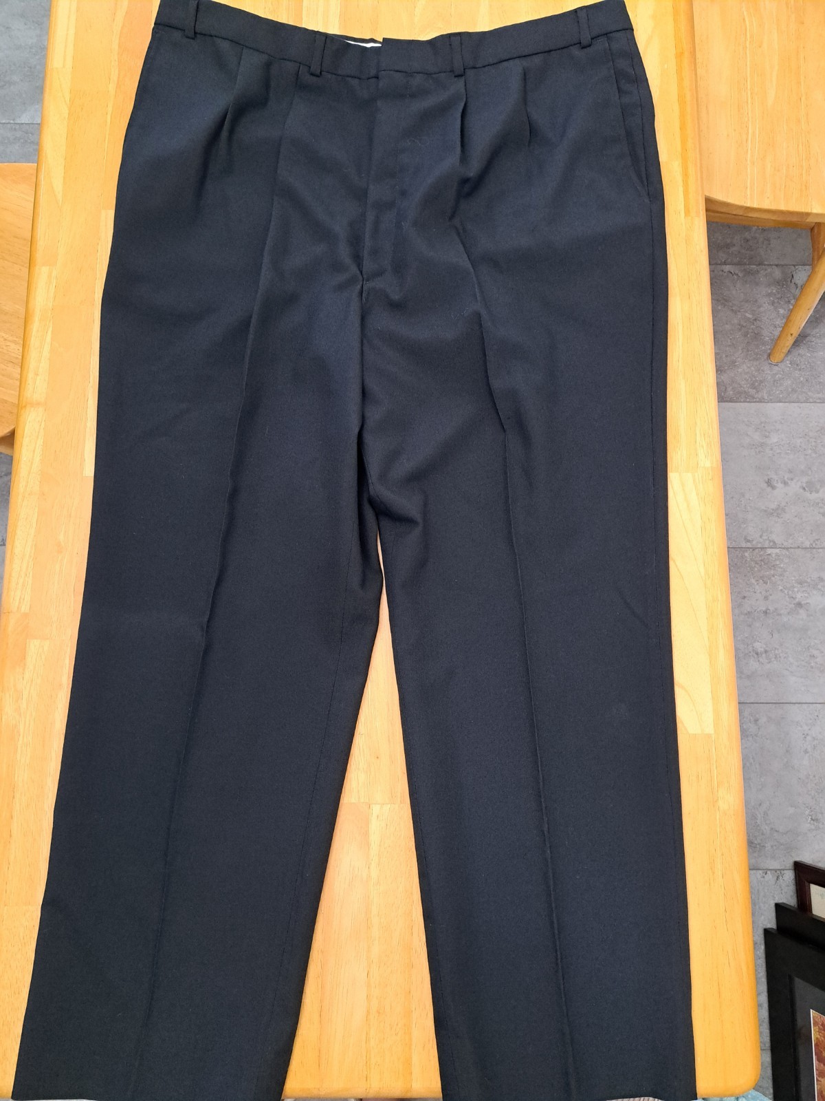 Stafford Tailored Fit Black Suit 50R Jacket 42×30 Pants Polyester & Worsted Wool