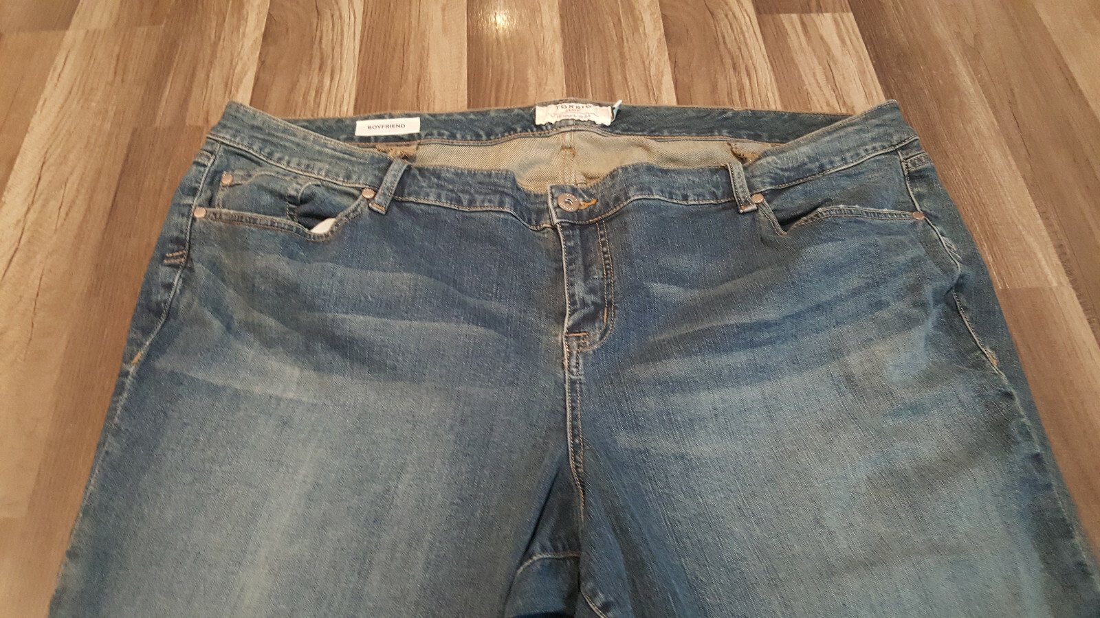 Torrid boyfriend women’s size 26 (48X30) blue color jeans.