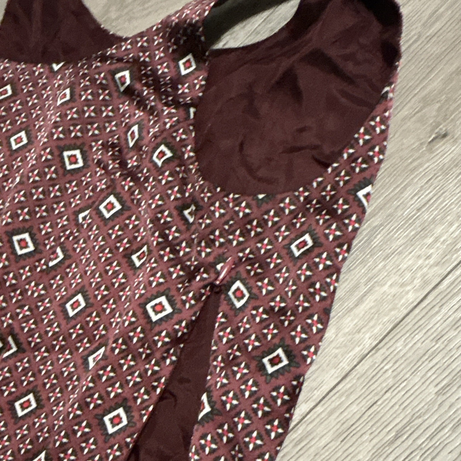 Tahari ASL (Arthur S. Levine) Petite “Geometric” Sleeveless Scoop Neck Blouse