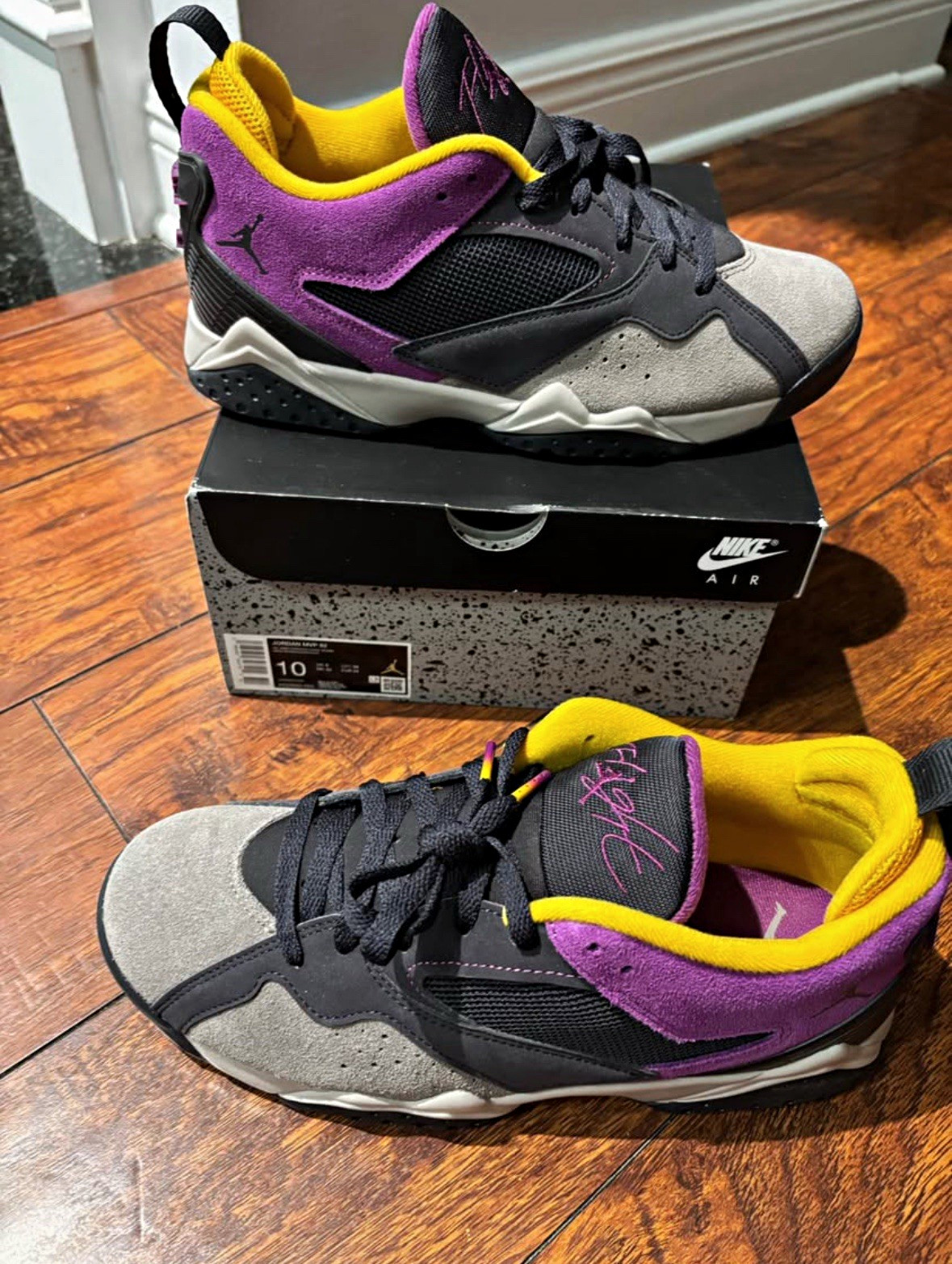 Jordan Air Jordan MVP 92 Oil Grey Viotech Suede Low Top Sneaker HQ3950-005