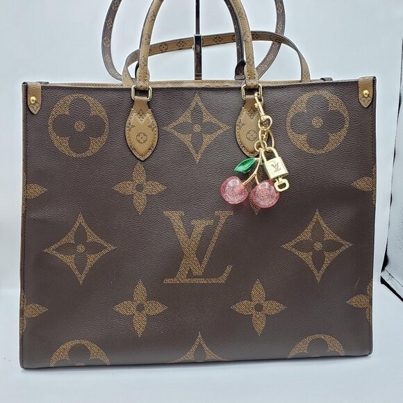 Louis Vuitton Gold Lock 🔒 Authentic LV Key + Unbranded Apple Bag Charm