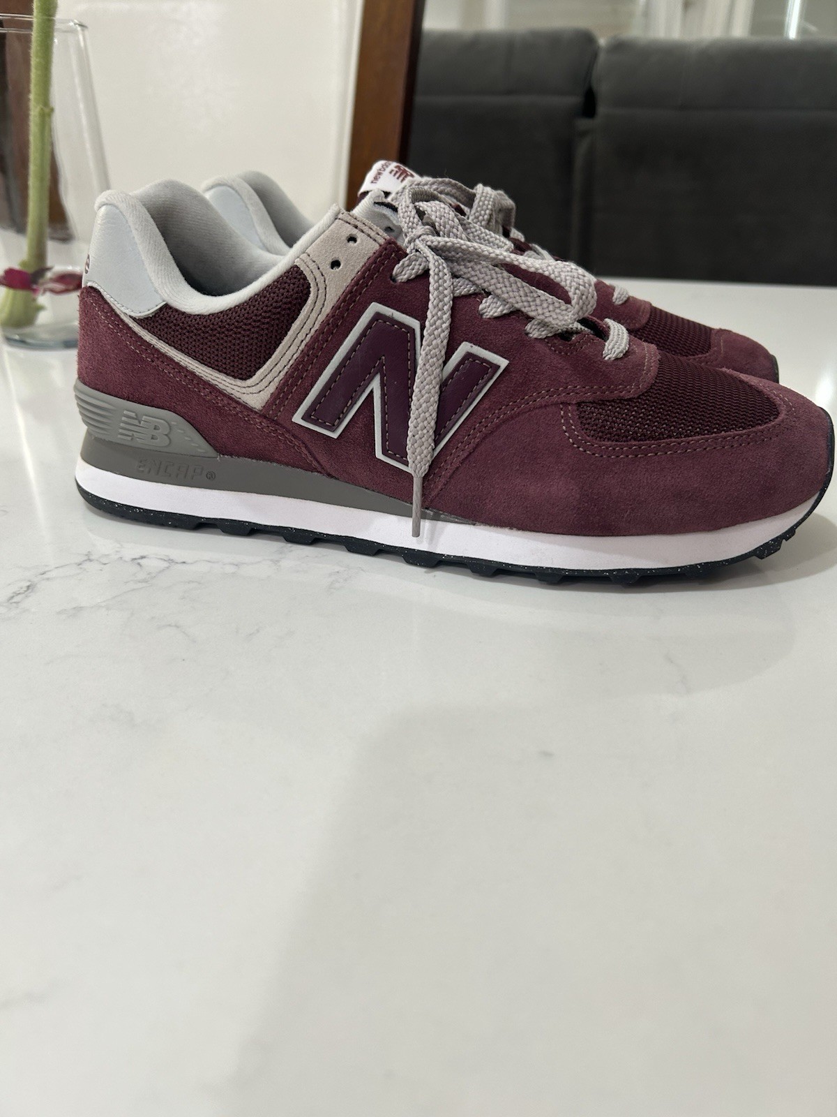 New Balance 574 Classic Burgundy Grey Men’s Sneakers ML574EVM Size 9 NWOB