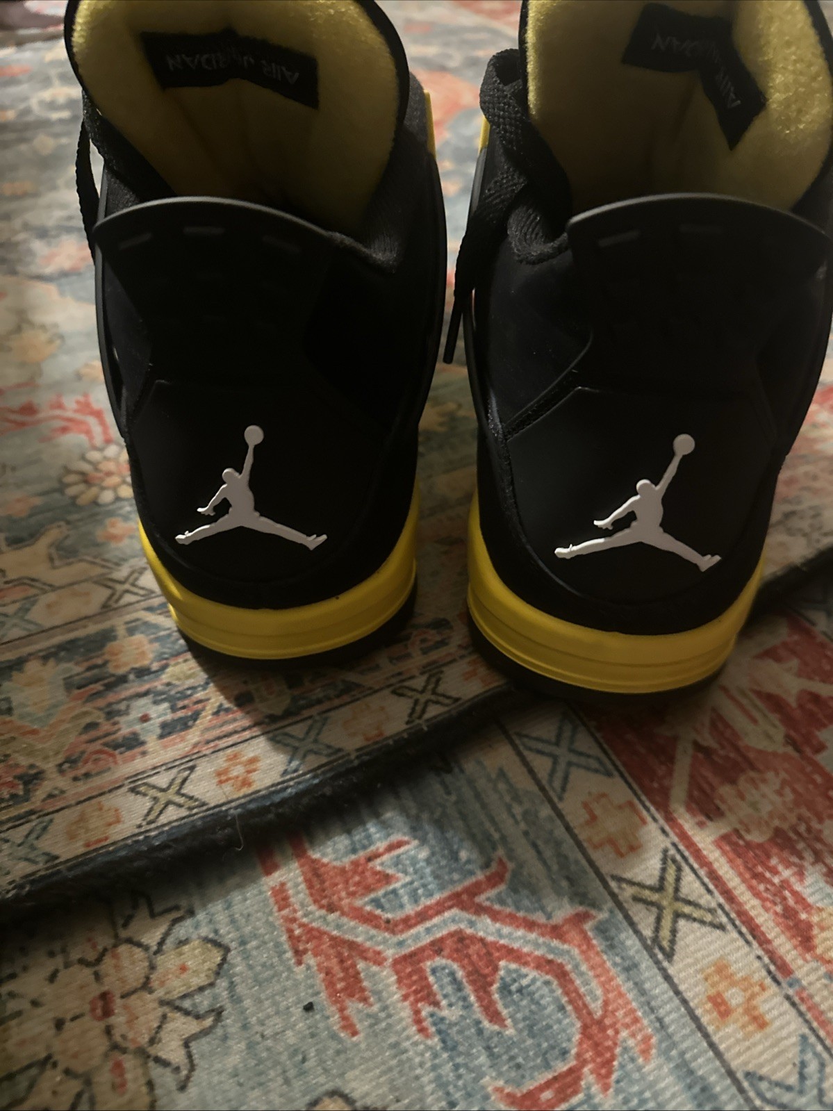 Size 11 – Jordan 4 Retro Mid Thunder