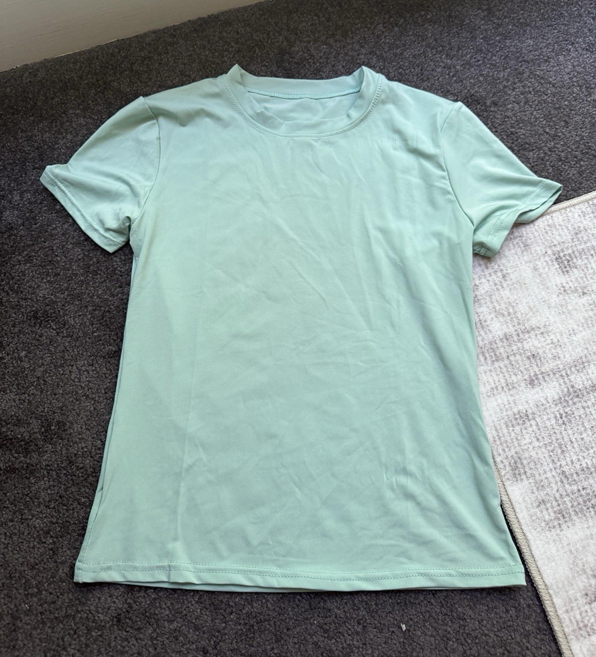 Green Solid Crew Neck Pullover T-Shirt Short Sleeve Polyester/Elastane M