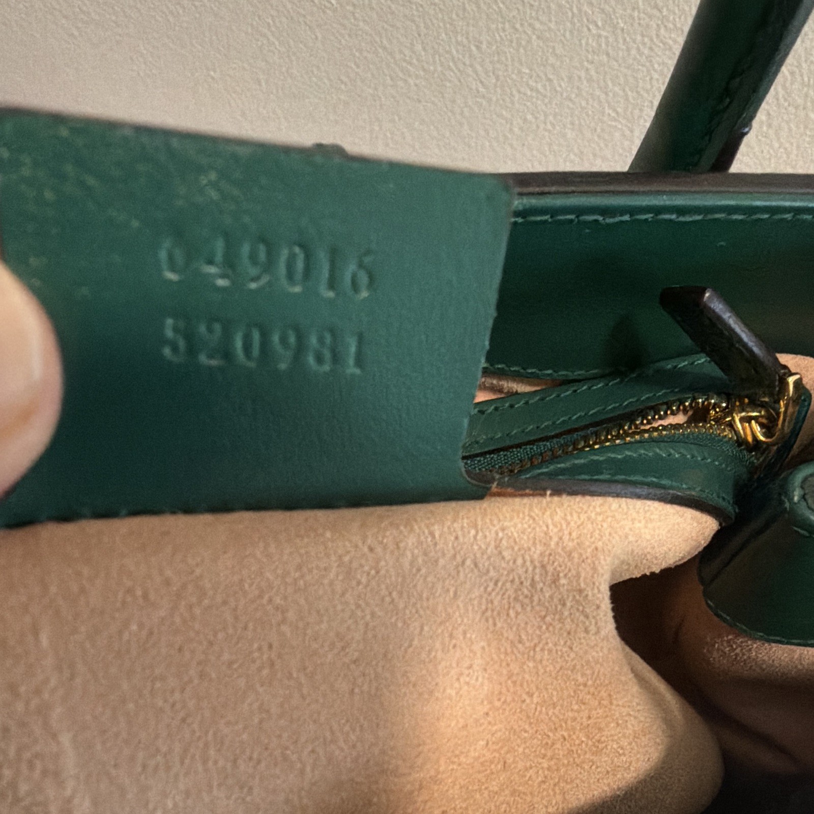 Gucci Jackie 1961 with Gold Piston Hardware, Classic