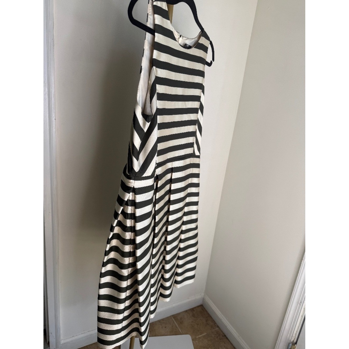 Lord & Taylor Black Ivory Striped Fit Flare Dress Women 14 Full Skirt Midi