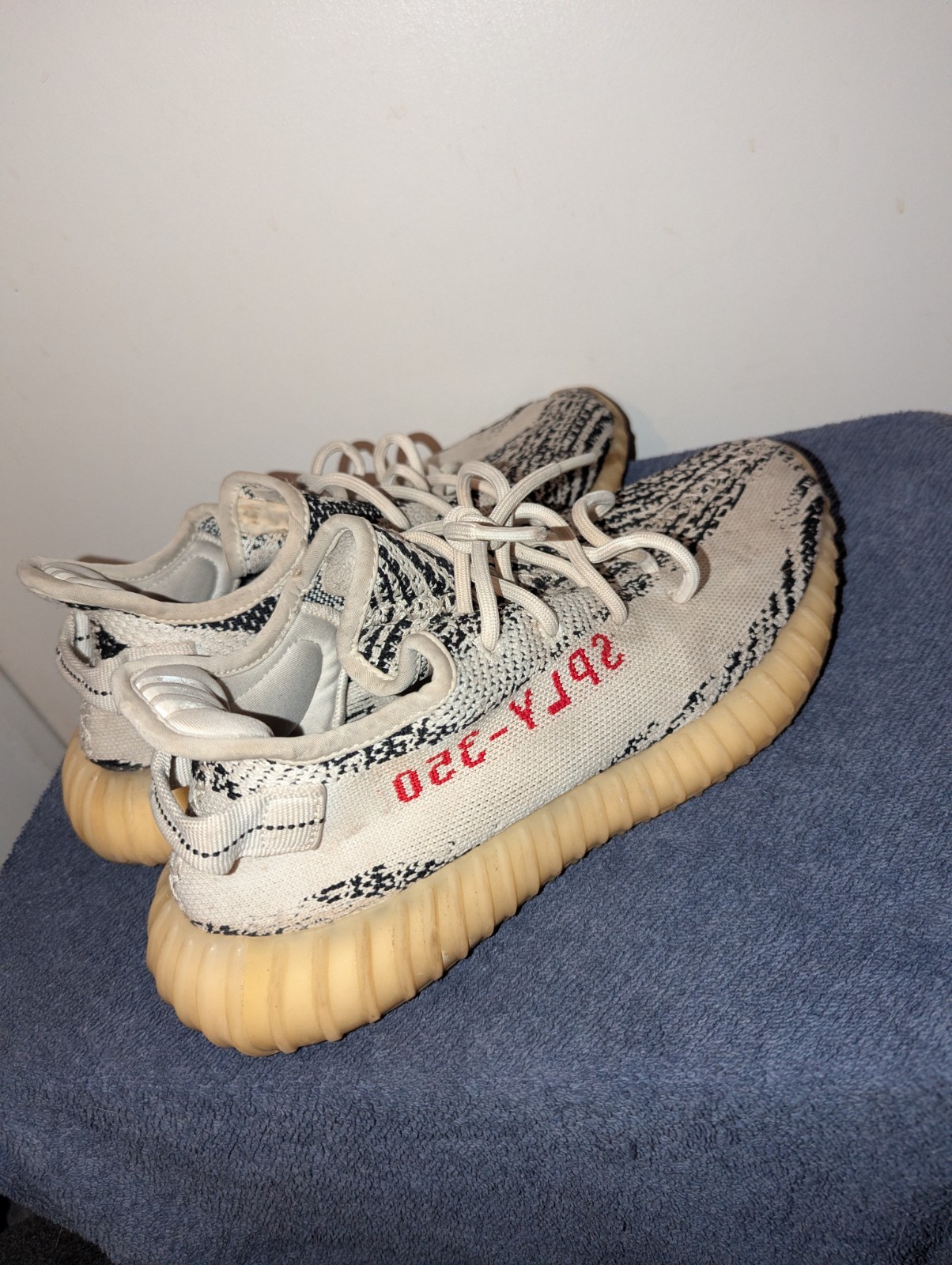 Adidas Yeezy Boost 350 V2 Zebra Mens Size 10 CP9654 White Black Sneakers