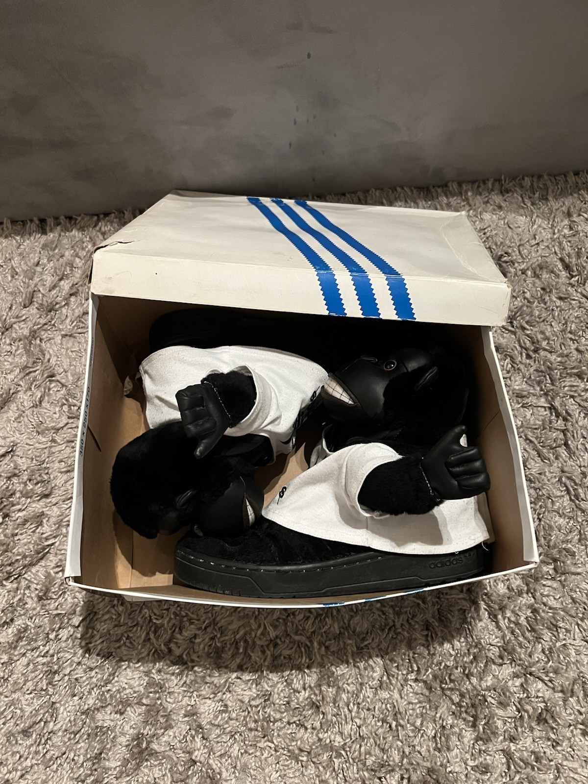 Size 8 – Adidas Jeremy Scott Gorilla