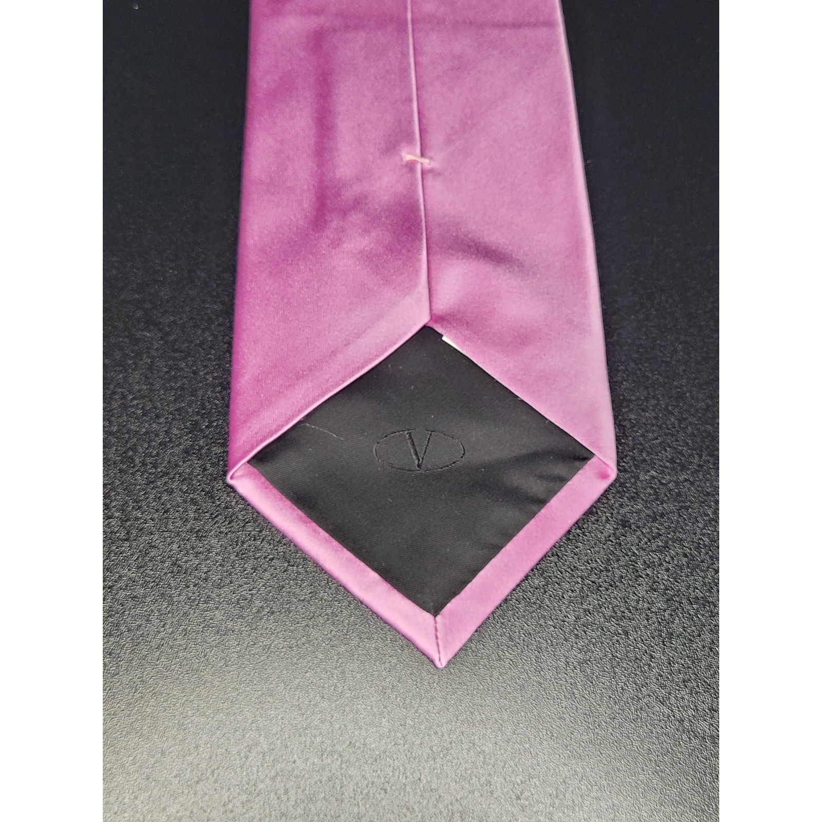 Valentino Men’s Necktie Pink Solid Silk Satin 3.25″ x 58″ Excellent