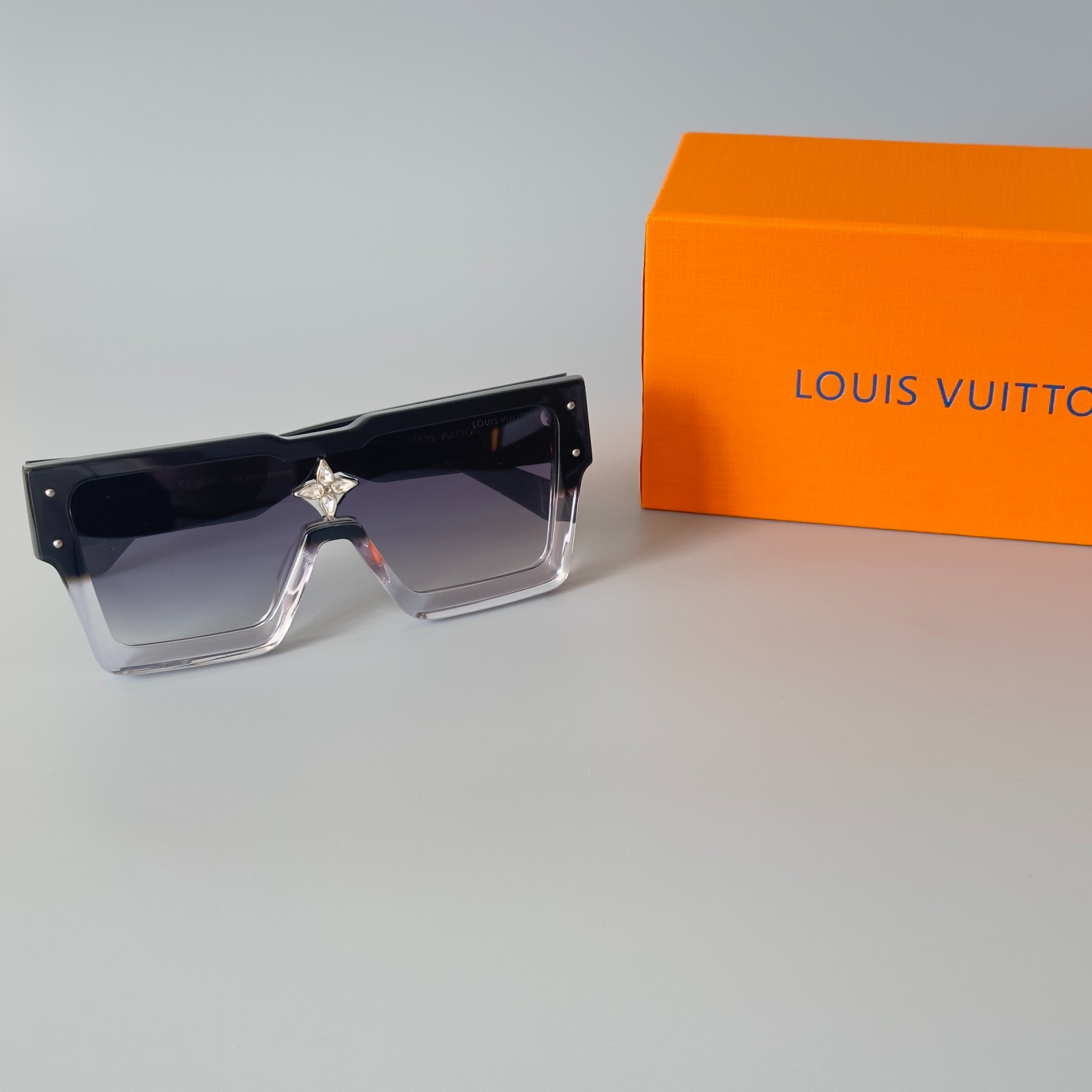 Louis Vuitton Z1736W Crystal Flower Blue Gradient Lens Sunglasses