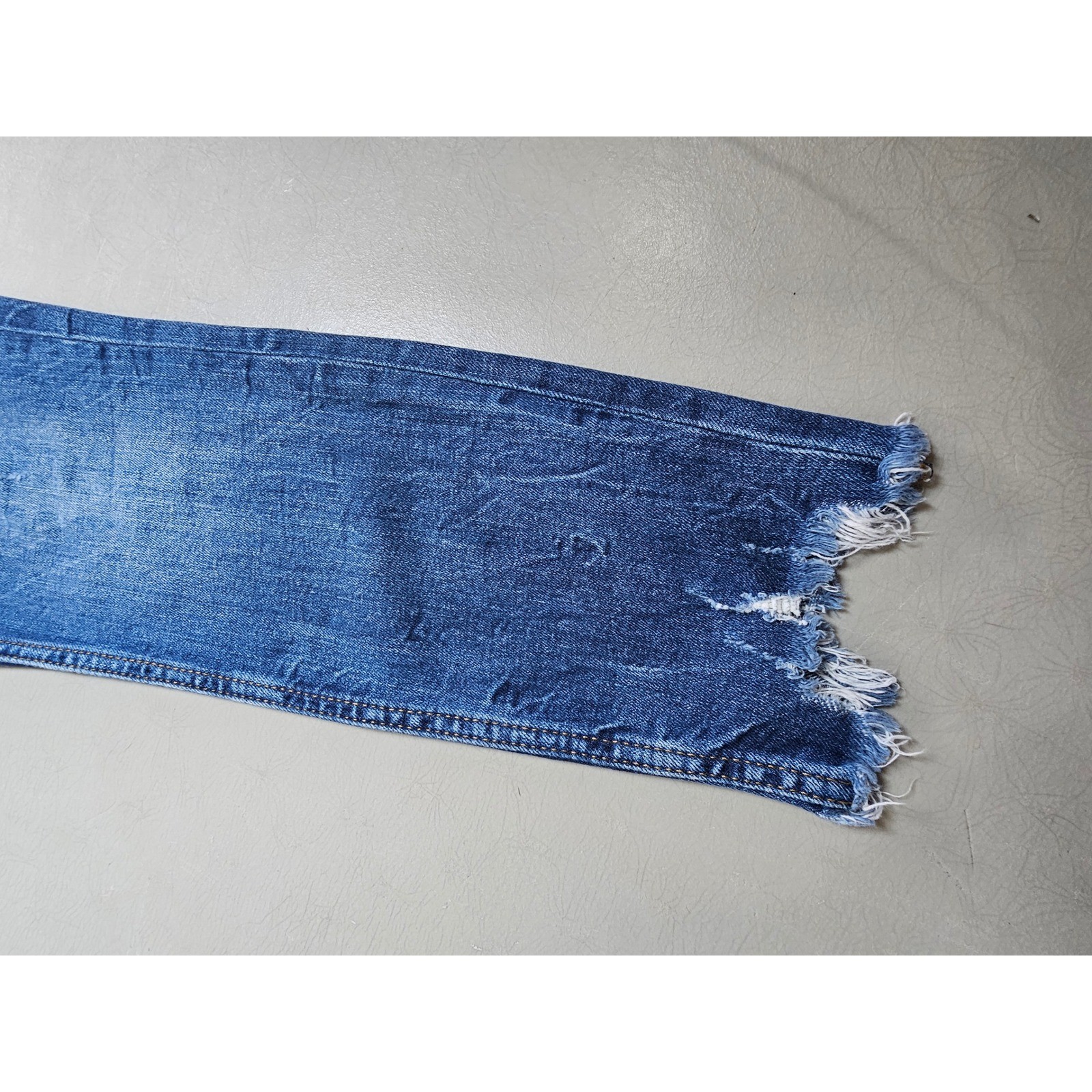 Zara Woman Premium Denim Distressed Slim Jeans Blue Frayed Hem Size 6 2606-115