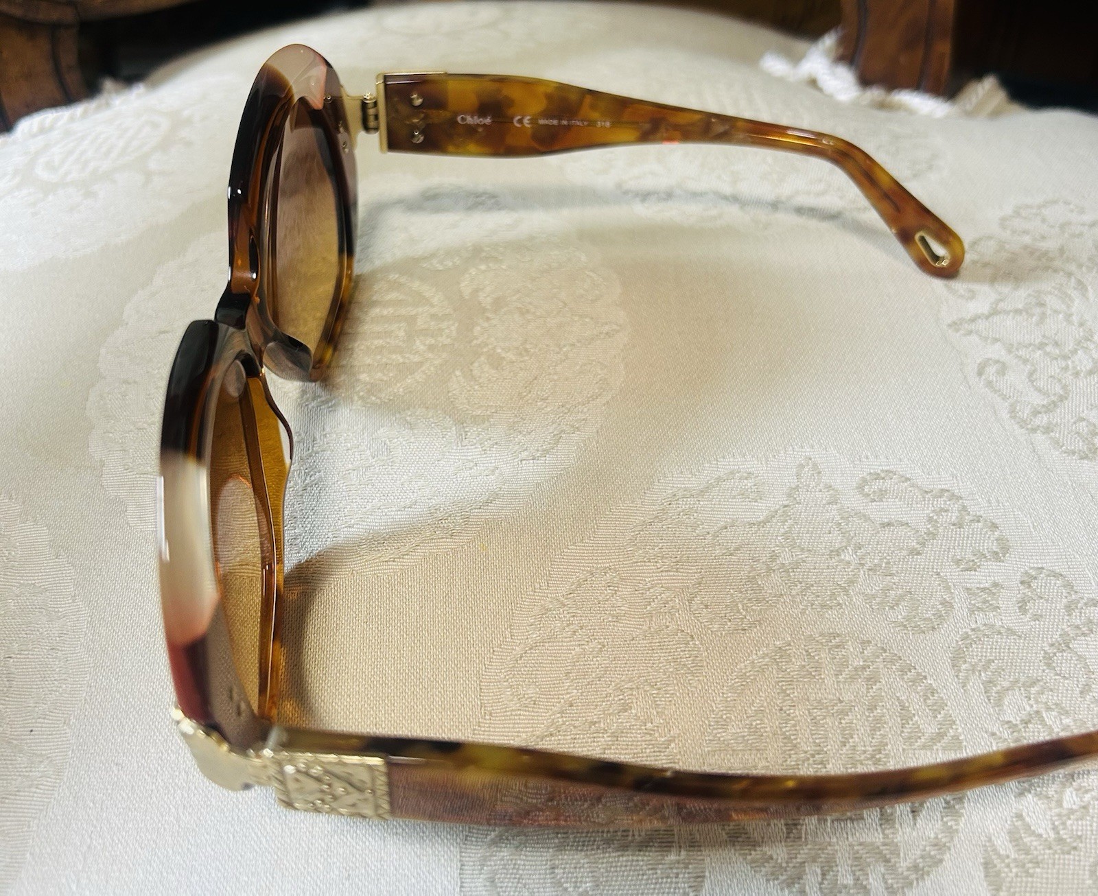 Chloé Women’s Oversized Tortoise Shell Brown Gradient Sunglasses UV400 135mm