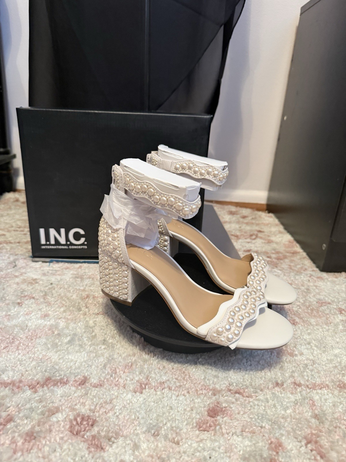 INC International Concepts White Pearl Open Toe Ankle Strap Block Heel 5.5 M