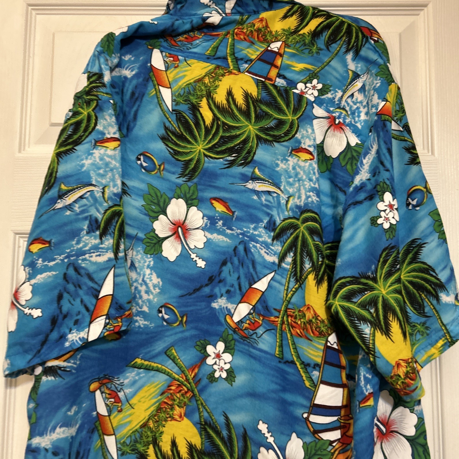 ISLAND EXPRESSIONS 100%RAYON hand wash Blue Button Front size XXXXL