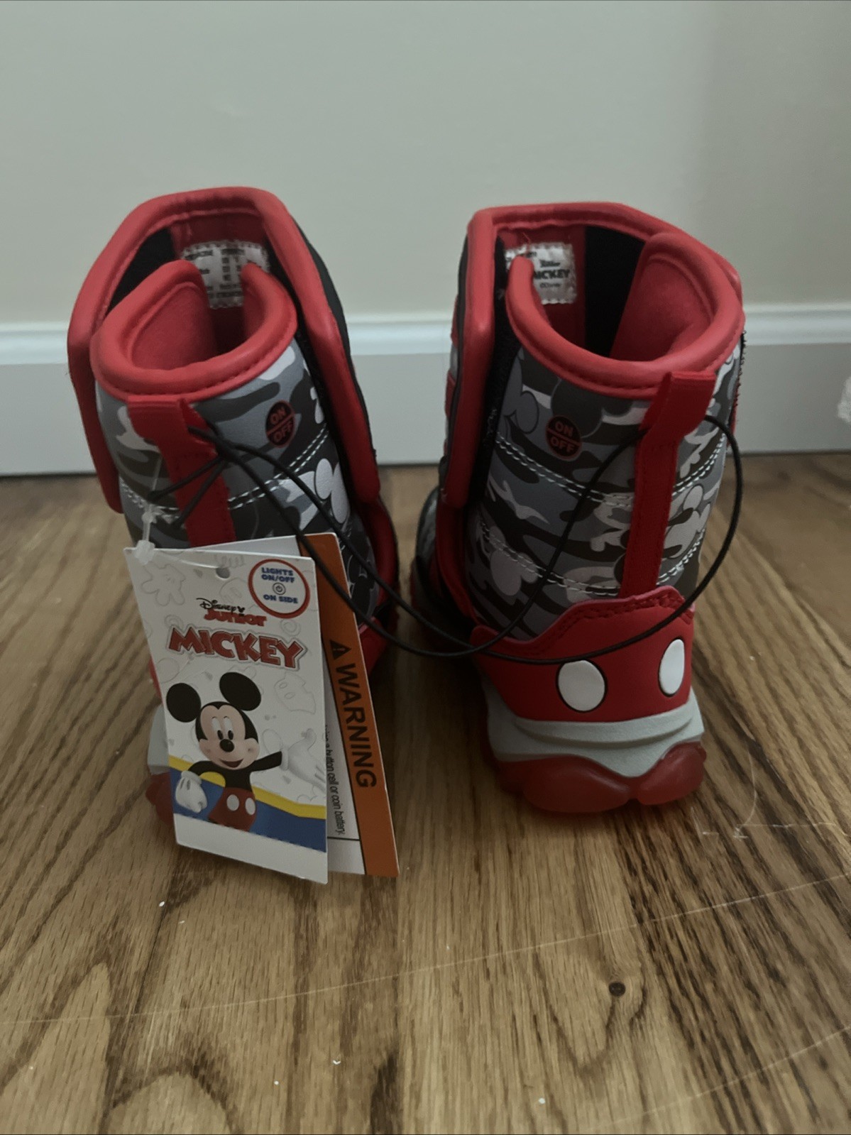Disney Toddler Boys Mickey Mouse Light Up Snow Boots Size 8 NEW WITH TAGS!