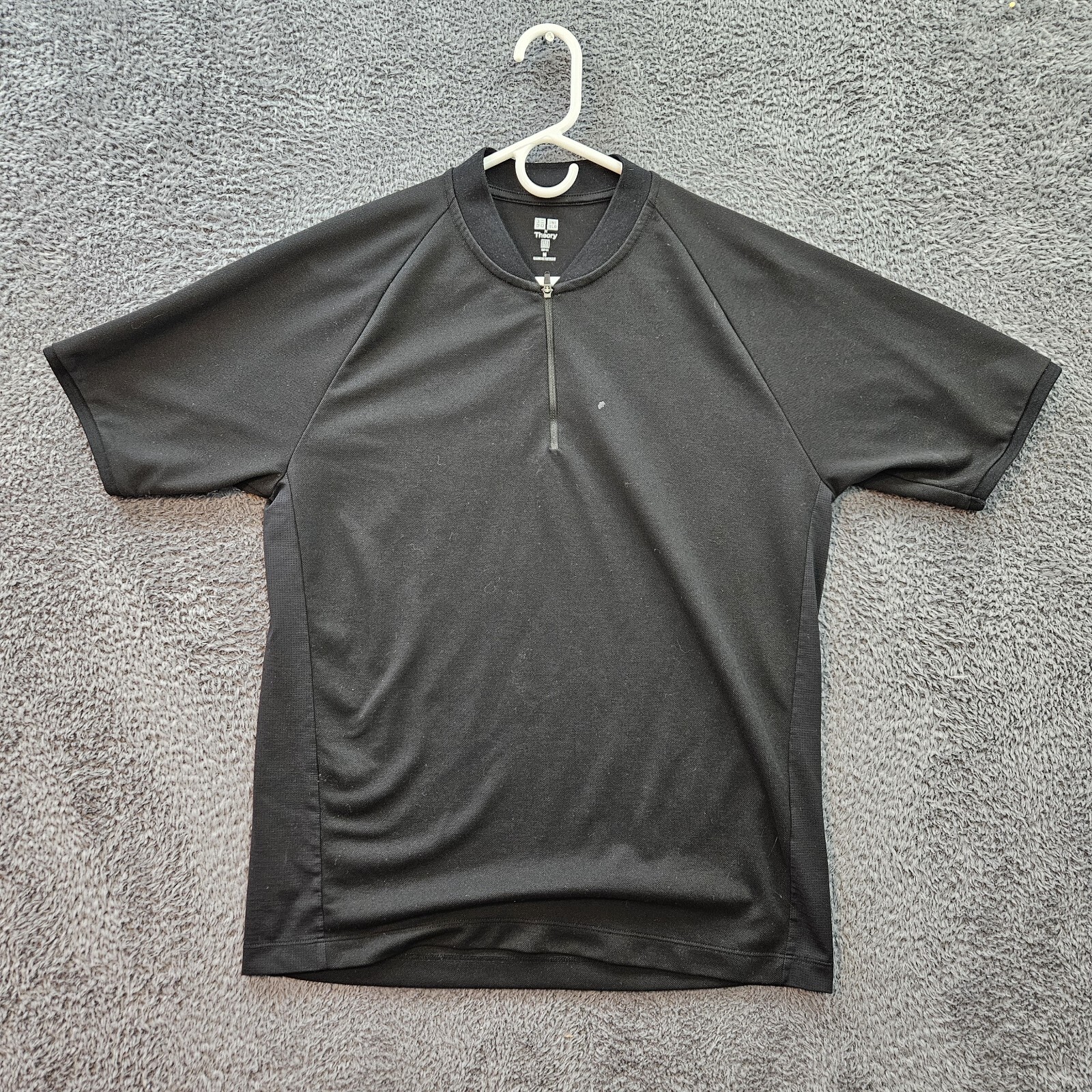 UNIQLO X Theory Dry-Ex Zip Polo Shirt Black Knit Medium *Small Stain