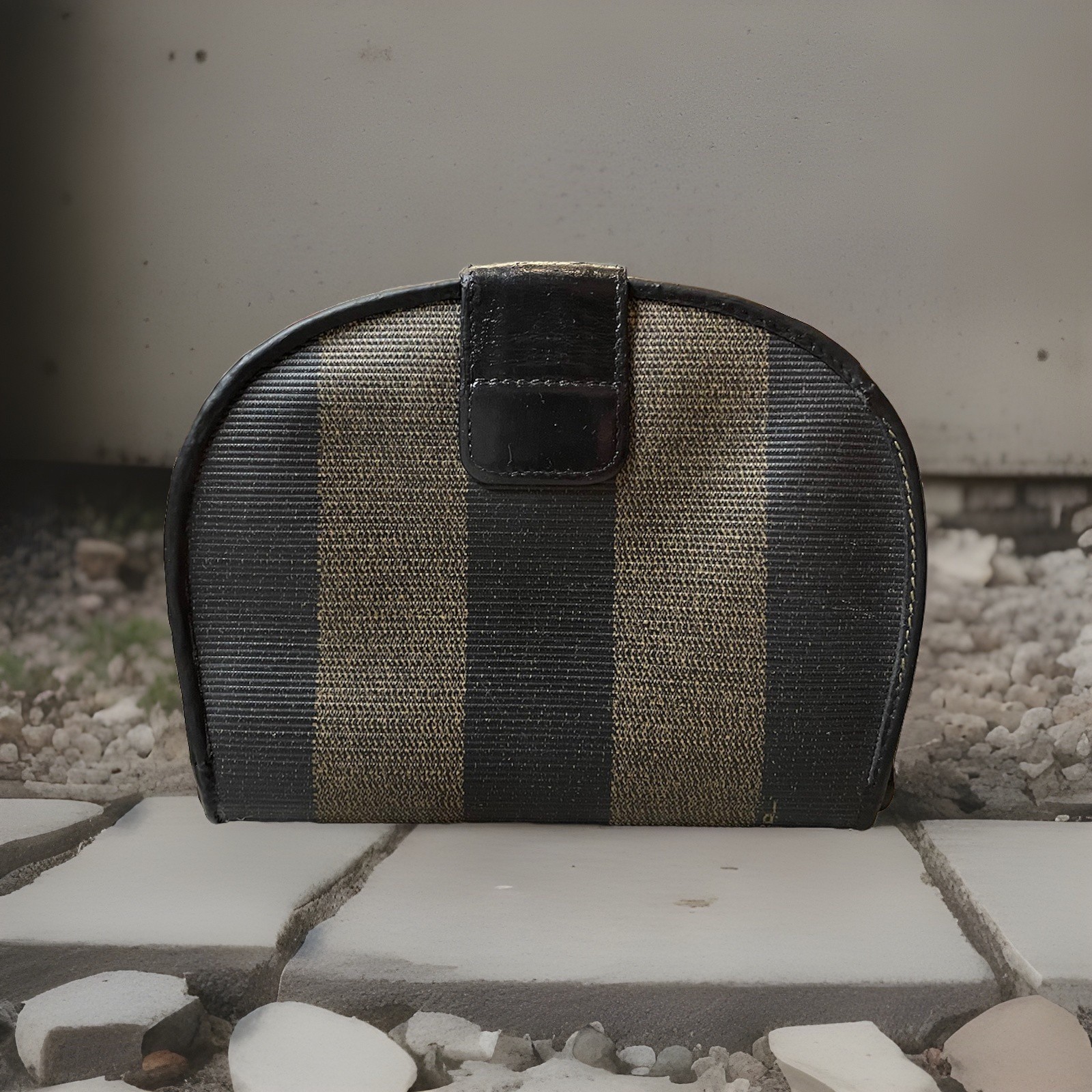 Vintage Fendi Pequin Stripes Bifold Canvas Leather Half Moon Dome Round Wallet