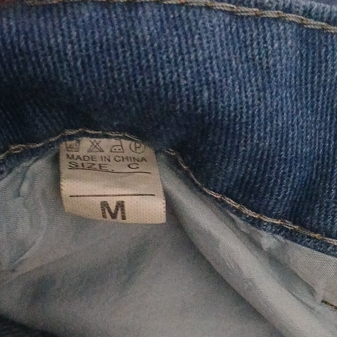 Women’s Blue Medium Wash Denim Straight Jeans, Regular Fit, Mid Rise, M Fit Sz 9