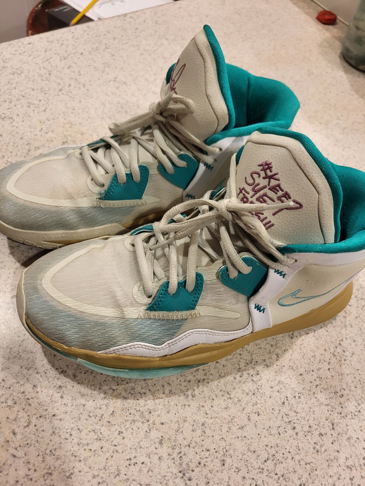 Sue Bird x Nike Kyri Infinity Golden Tribute Basketball Size Sue 7Y DD0334-002