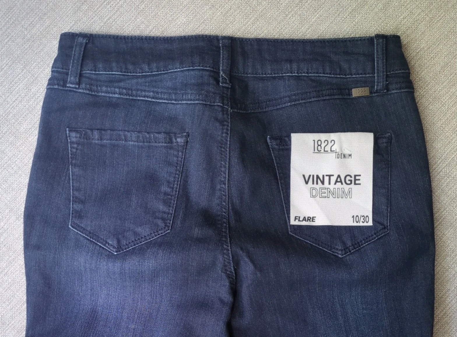 1822 Denim Butter Soft Vintage Flare Jeans Size 10/30 CJ8C1588A3 Stretch NEW