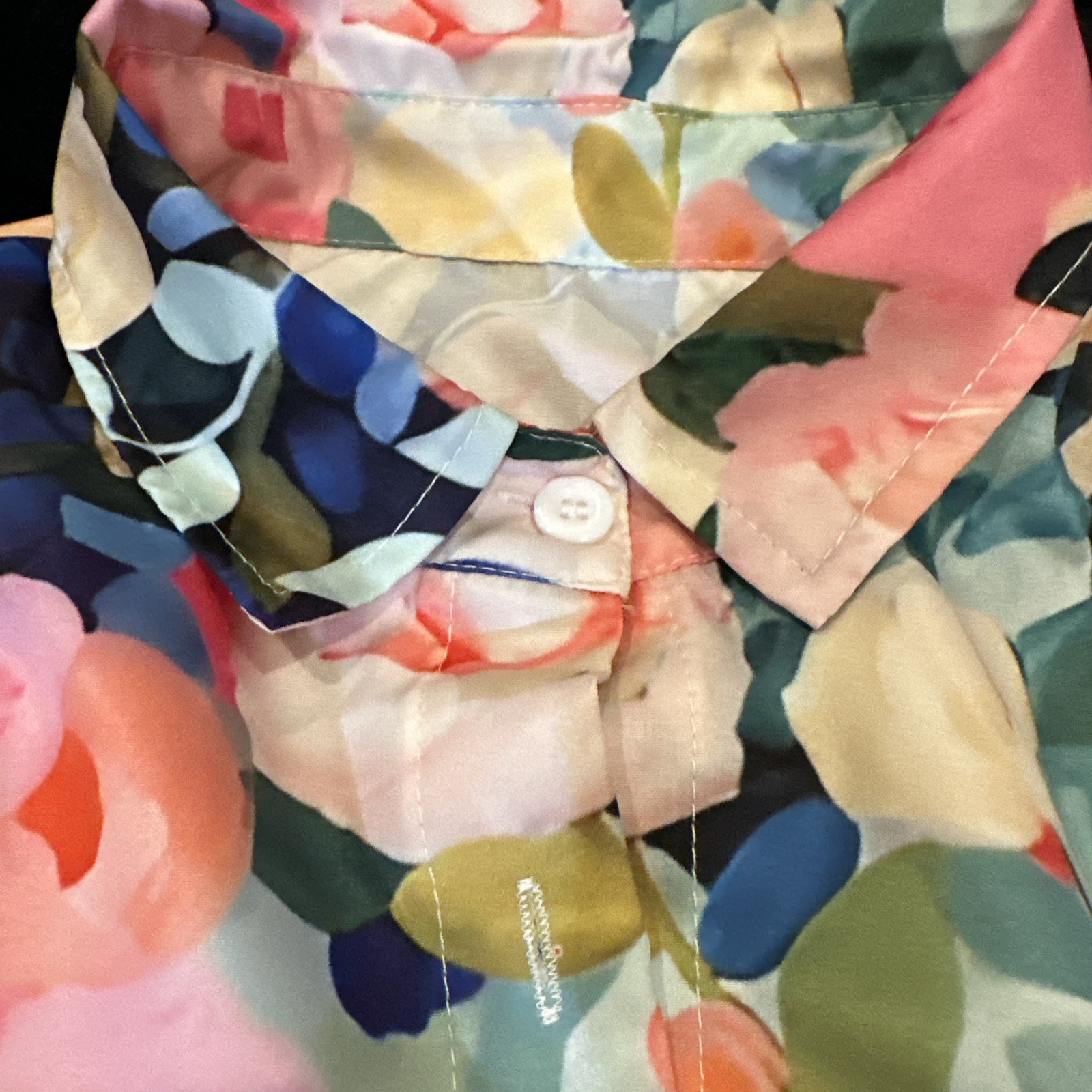 Multicolor Floral Button-Up Collared Blouse Long Sleeve – Size M