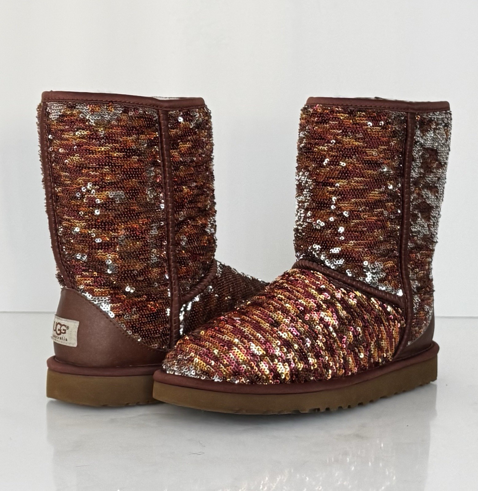 UGG CLASSIC SEQUIN AUTUMN SILVER 2 TONE HOLIDAY EDITION WOMEN SIZE 7 RARE 🔥
