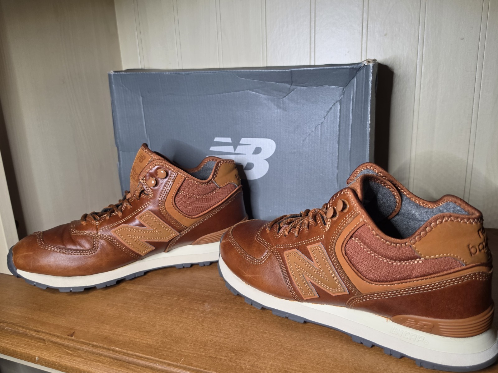 New Balance 574 Mid Rugged Brown Leather MH574OAD Men’s Size 9.5