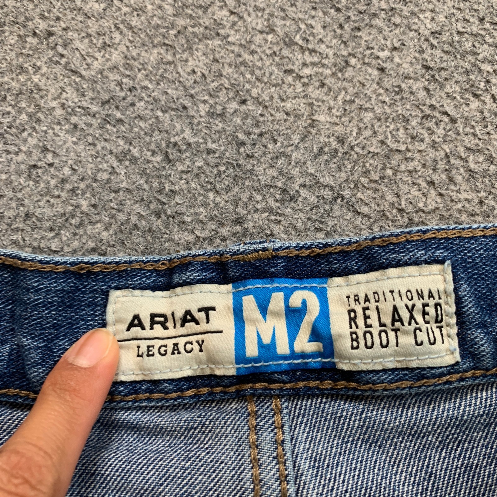 Ariat Jeans Mens 38 Blue M2 Traditional Relaxed Legacy Bootcut Stretch Denim