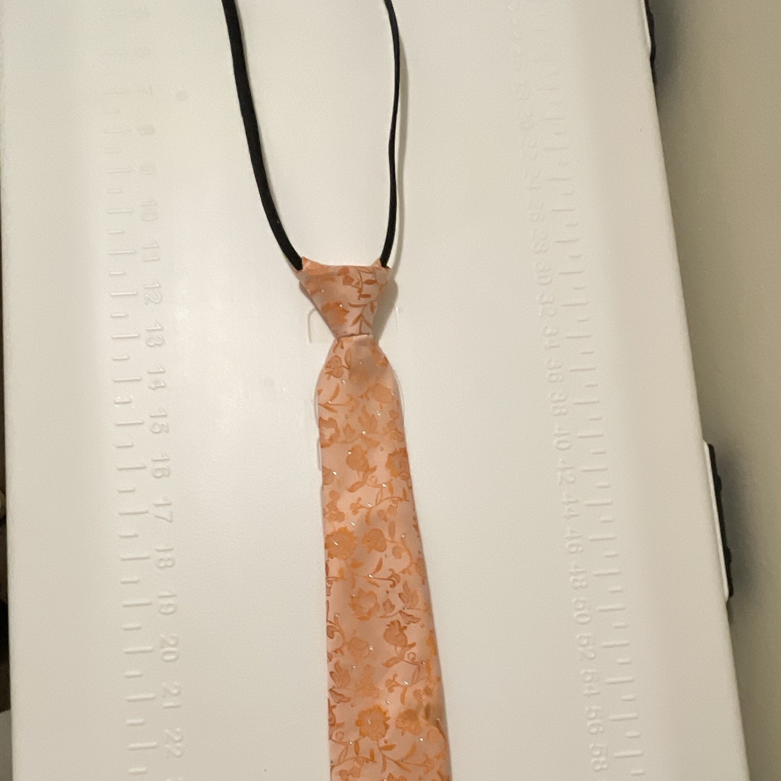 New World of USA Men’s Zipper Tie Pink/Gold Floral Flower Polyester Woven