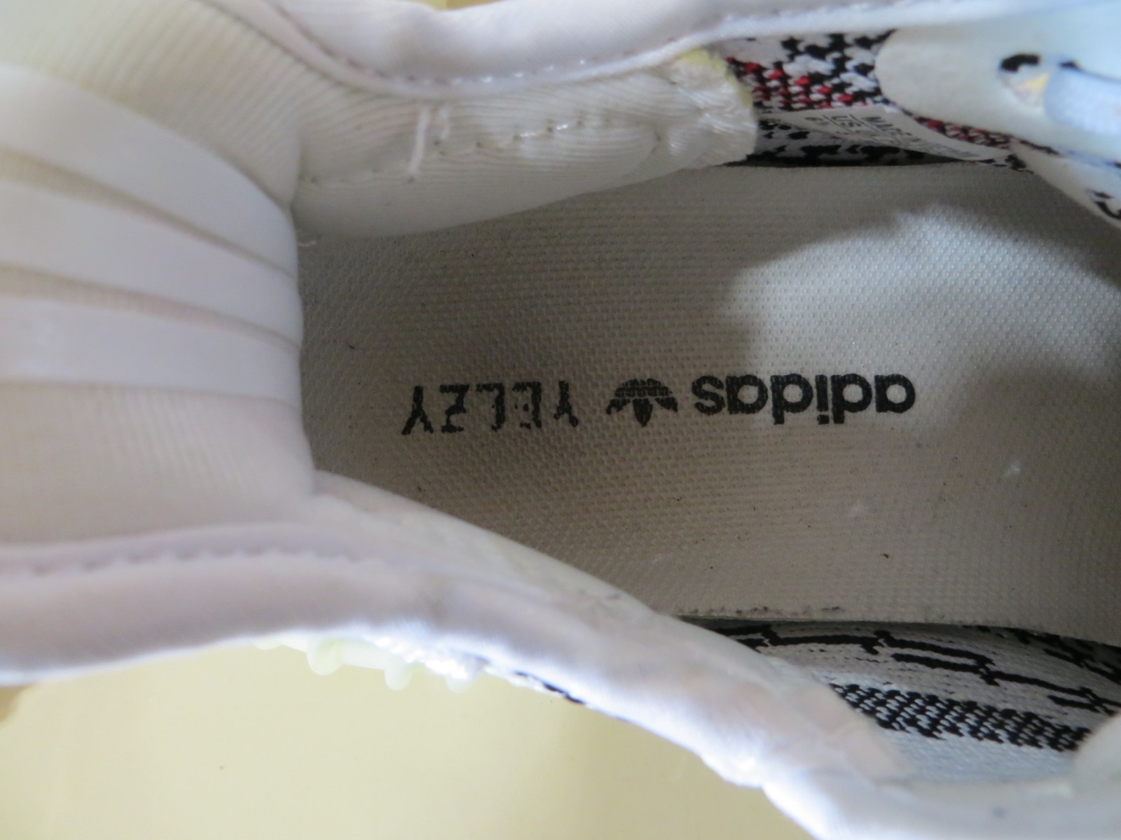 Size 6.5 – adidas Yeezy Boost 350 V2 Low Zebra