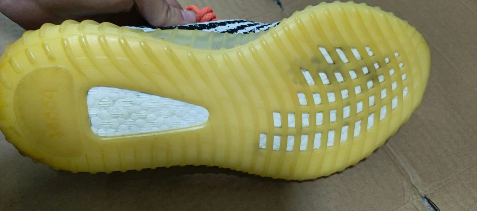 Size 8.5 Men adidas Yeezy Boost 350 V2 Zebra Pre Owned CP9654