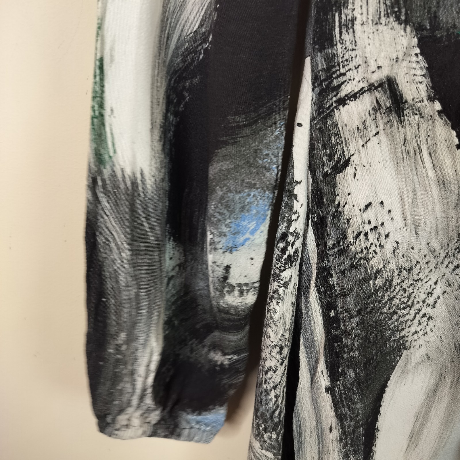 Diane von Furstenberg Dress Size 0 Brush Stroke Pattern Button Up Long Sleeve