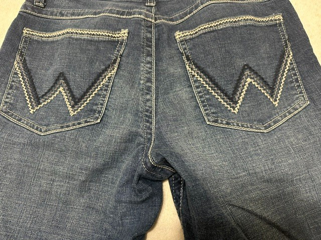 Wrangler Willow Women’s Ultimate Riding Jeans Straight Leg Size 15X34