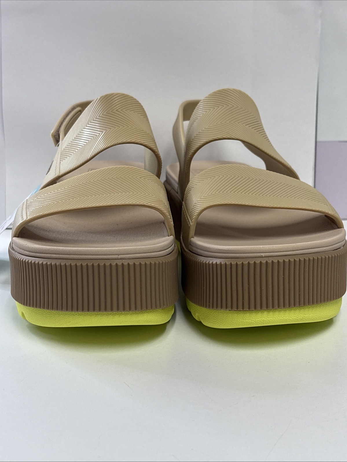 Reef Water Vista Higher Platform Women’s Sandals~Size 10 ~ Sand Lime ~ NO BOX