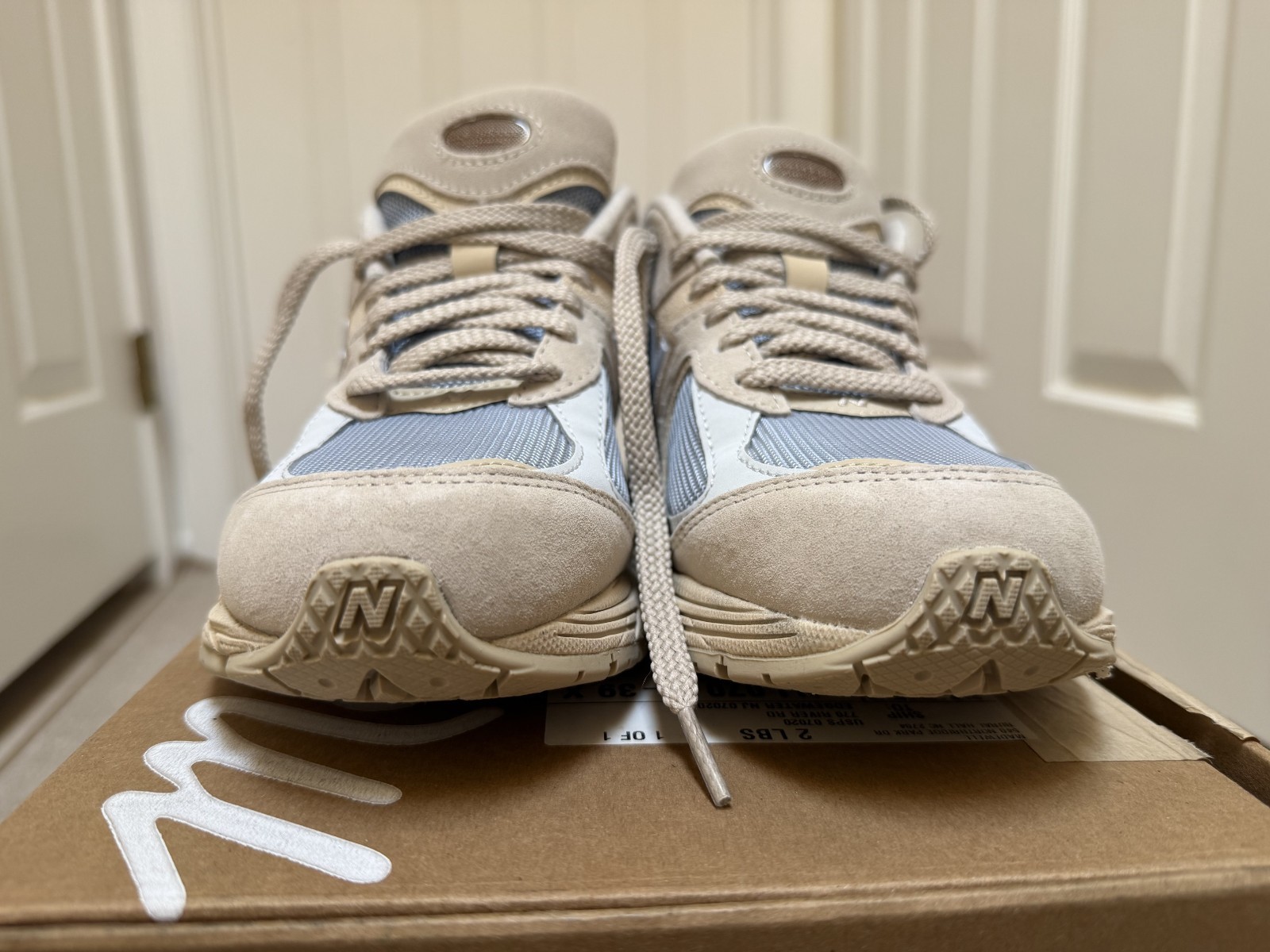 Size M6/W7.5 – New Balance 2002R Sandstone Timberwolf