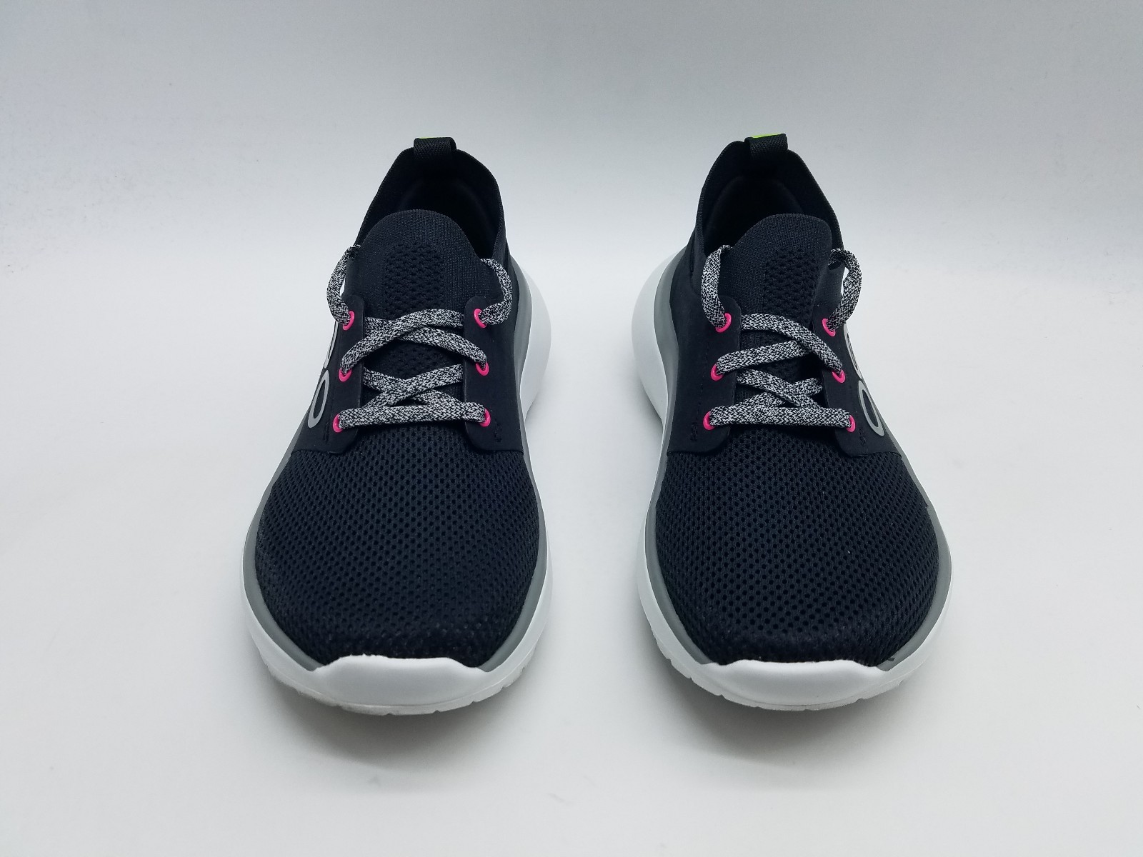Oofos Oomy Stride Women’s Size 6 Recovery Sneakers Black