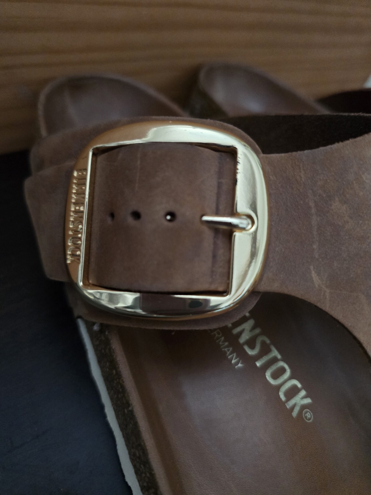 Birkenstock Gizeh Big Buckle Cognac Oiled Leather Sandals Gold Hardware Size 40