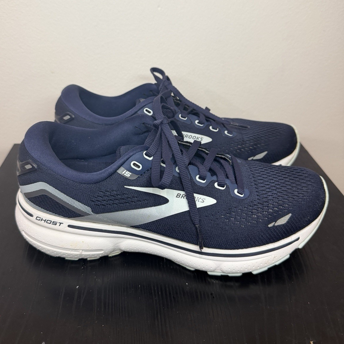 Brooks Ghost 15 women’s Low Top Running Sneakers Lace-Up Blue/White/Gray