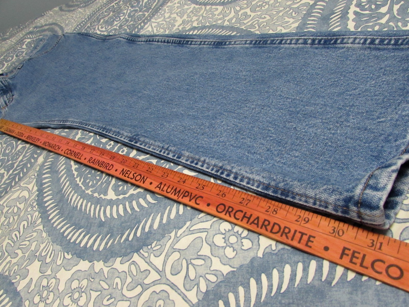 VTG Wrangler 47MWZ Jeans Men 37×31 Blue Denim Light Wash Cowboy Cut US Fabric