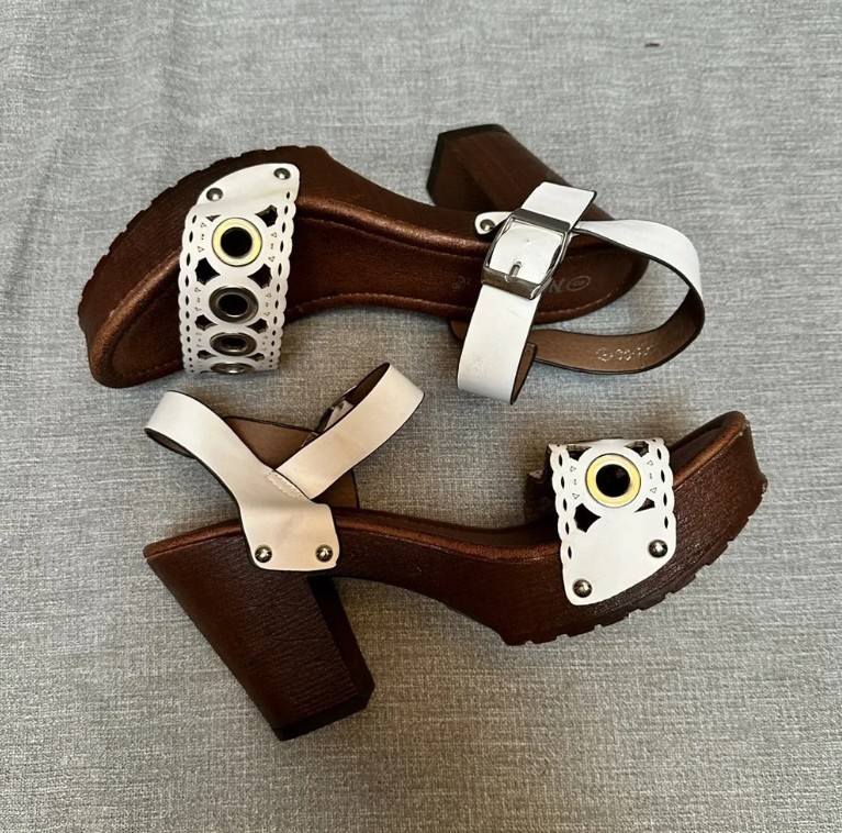 Nature Breeze White & Brown Sandals Sz 8 + *20% OFF if you buy 4 items I sell!*