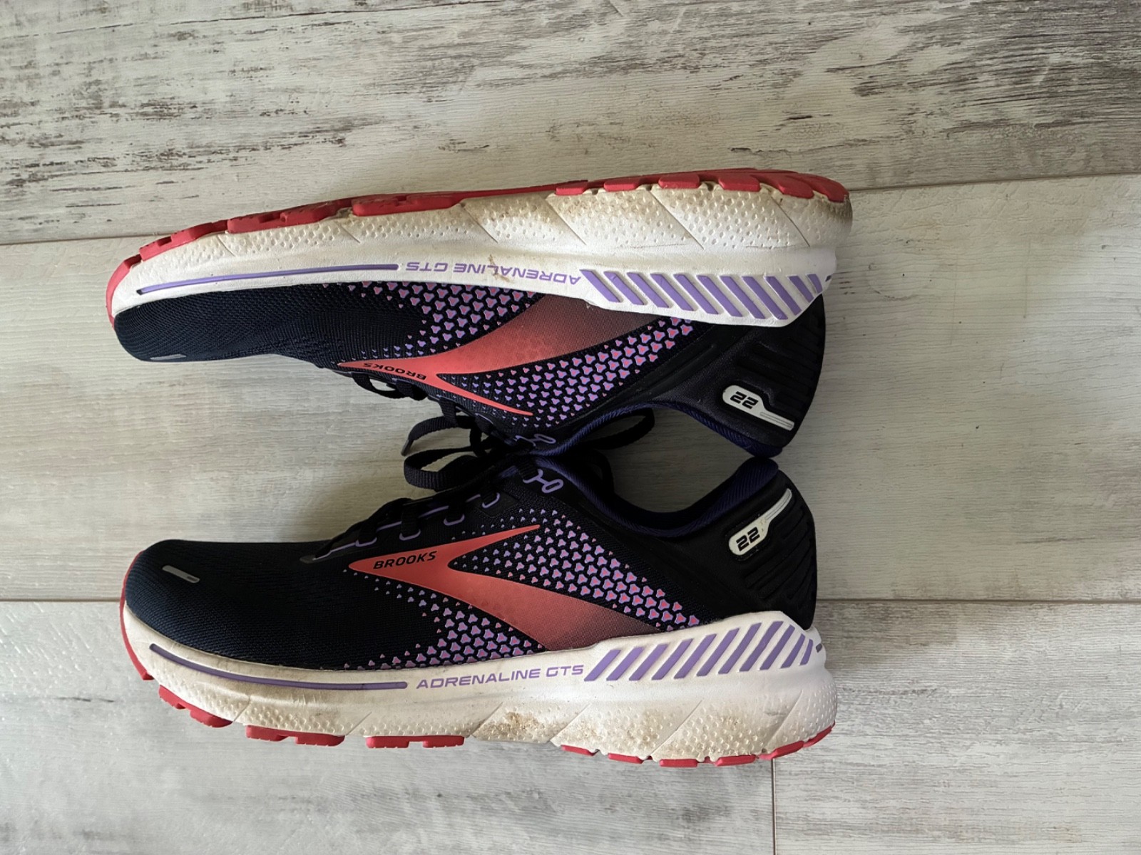 Brooks adrenaline gts 22 women size 11.5, black/purple/coral,